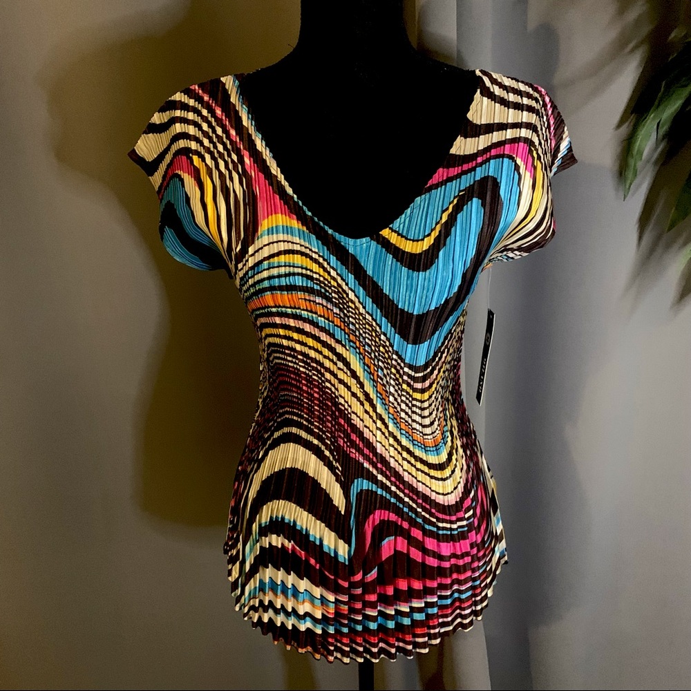 NWT Vintage MILANO Abstract Accordion Pleated Top